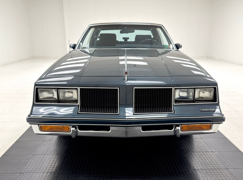 Oldsmobile-Cutlass-1986-Dark-Blue-Metallic-Dark-Blue-7