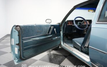 Oldsmobile-Cutlass-1986-Light-Blue-Metallic-Blue-12