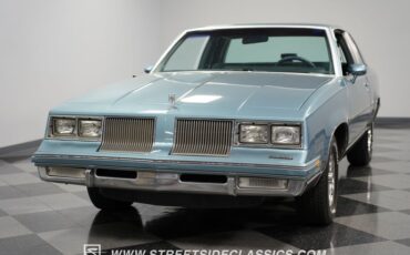 Oldsmobile-Cutlass-1986-Light-Blue-Metallic-Blue-26