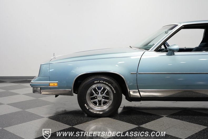 Oldsmobile-Cutlass-1986-Light-Blue-Metallic-Blue-28