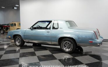 Oldsmobile-Cutlass-1986-Light-Blue-Metallic-Blue-3