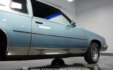 Oldsmobile-Cutlass-1986-Light-Blue-Metallic-Blue-35