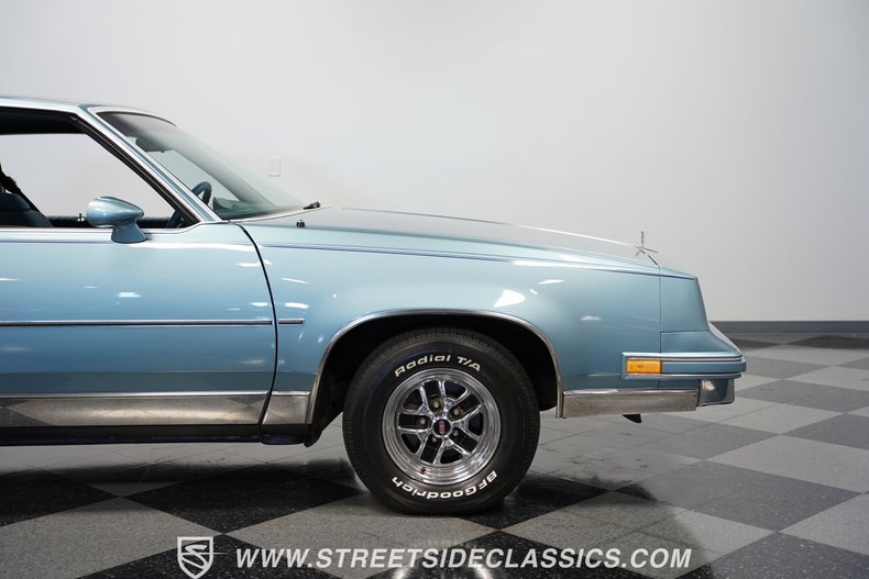 Oldsmobile-Cutlass-1986-Light-Blue-Metallic-Blue-37