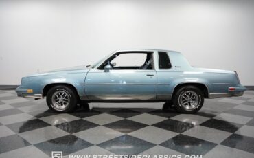 Oldsmobile-Cutlass-1986-Light-Blue-Metallic-Blue