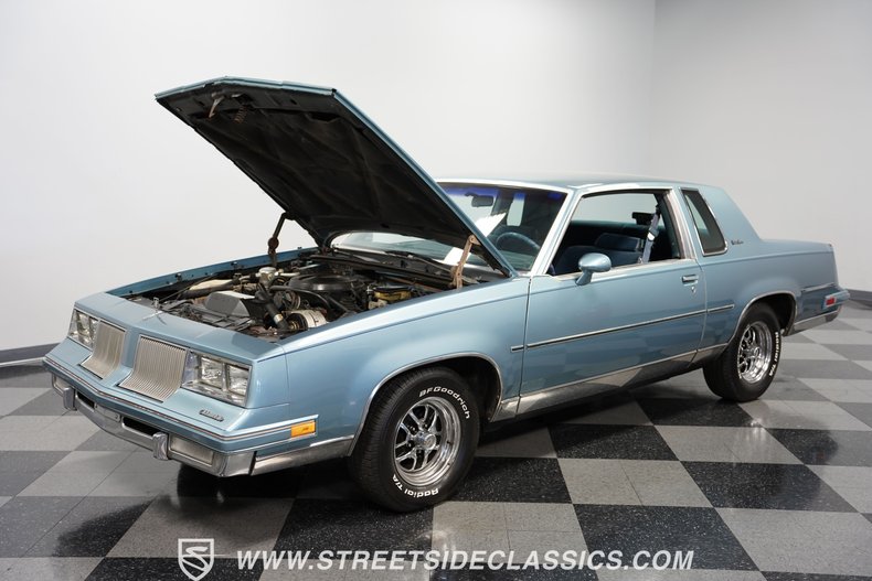 Oldsmobile-Cutlass-1986-Light-Blue-Metallic-Blue-39