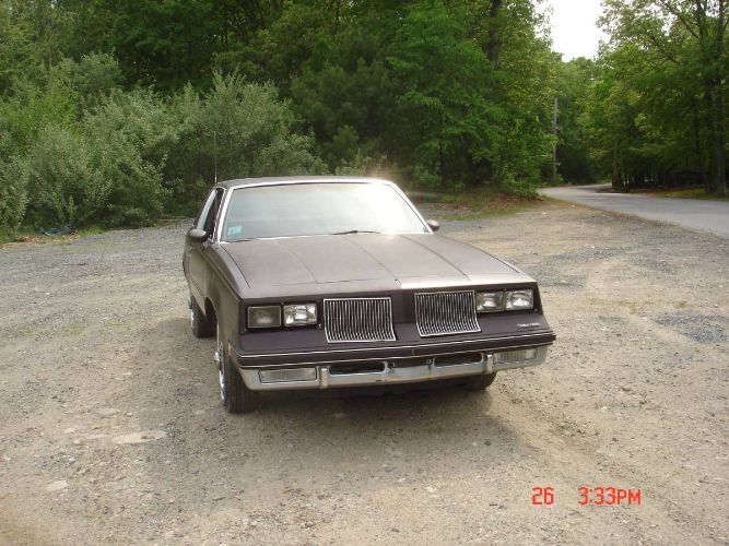 Oldsmobile-Cutlass-1986-Maroon-11