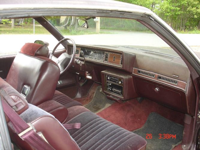 Oldsmobile-Cutlass-1986-Maroon-2