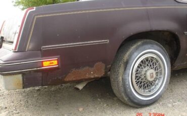 Oldsmobile-Cutlass-1986-Maroon-6