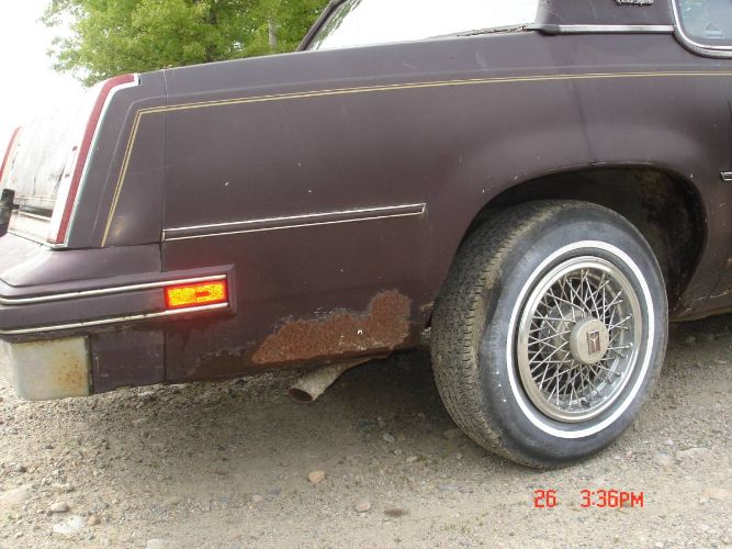 Oldsmobile-Cutlass-1986-Maroon-6