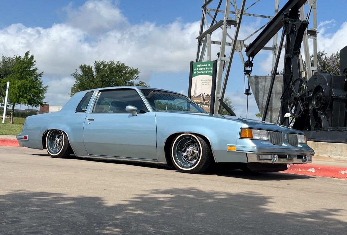 Oldsmobile-Cutlass-1987-Coupe-27