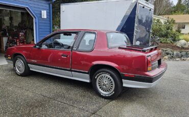 Oldsmobile-Cutlass-1988-Coupe-2