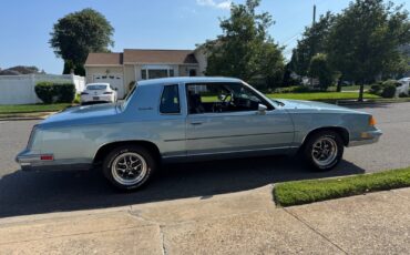 Oldsmobile-Cutlass-1988-Coupe-25