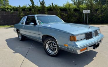 Oldsmobile-Cutlass-1988-Coupe-3