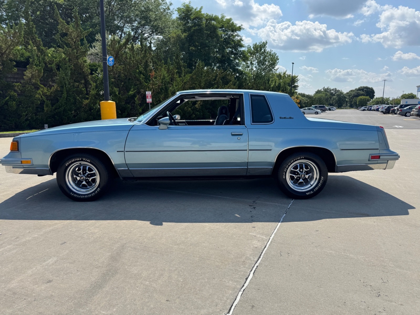 Oldsmobile-Cutlass-1988-Coupe-4