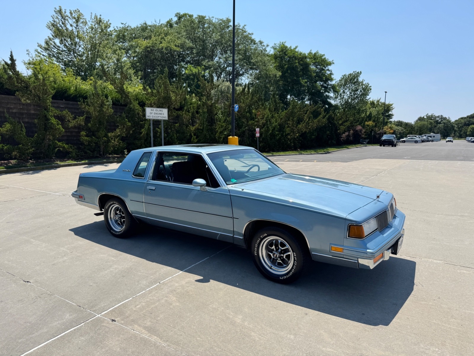Oldsmobile-Cutlass-1988-Coupe-9