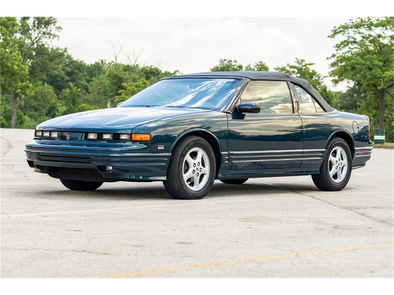 Oldsmobile-Cutlass-1995-Dark-Teal-Metallic-Graphite-1
