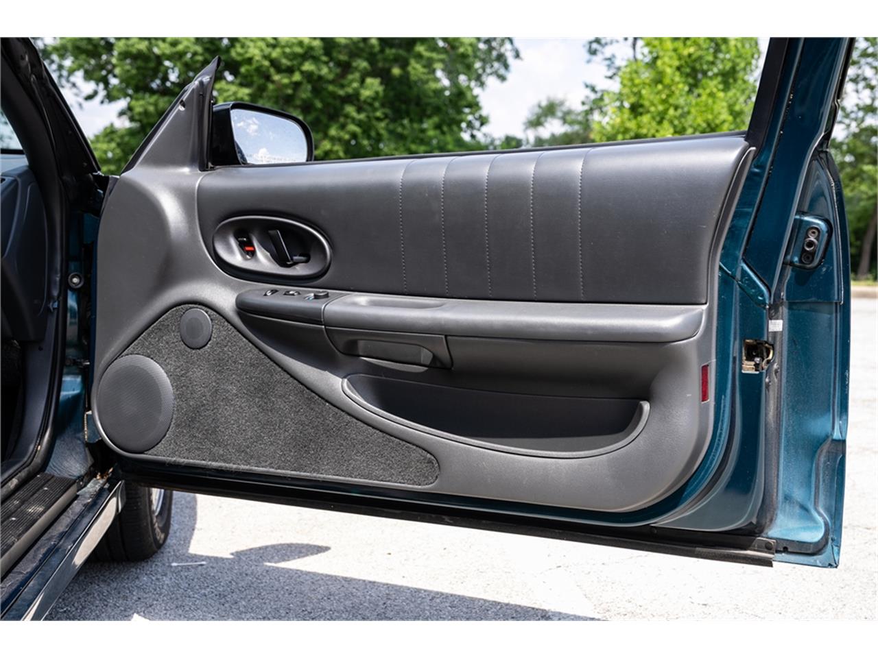 Oldsmobile-Cutlass-1995-Dark-Teal-Metallic-Graphite-21