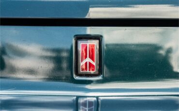 Oldsmobile-Cutlass-1995-Dark-Teal-Metallic-Graphite-30