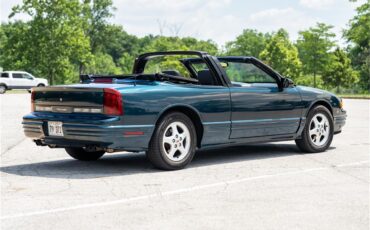 Oldsmobile-Cutlass-1995-Dark-Teal-Metallic-Graphite-39