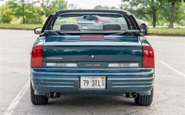 Oldsmobile-Cutlass-1995-Dark-Teal-Metallic-Graphite-44