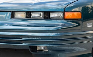 Oldsmobile-Cutlass-1995-Dark-Teal-Metallic-Graphite-47