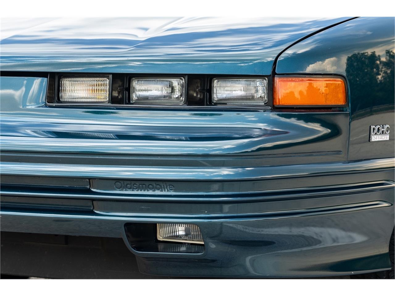 Oldsmobile-Cutlass-1995-Dark-Teal-Metallic-Graphite-47