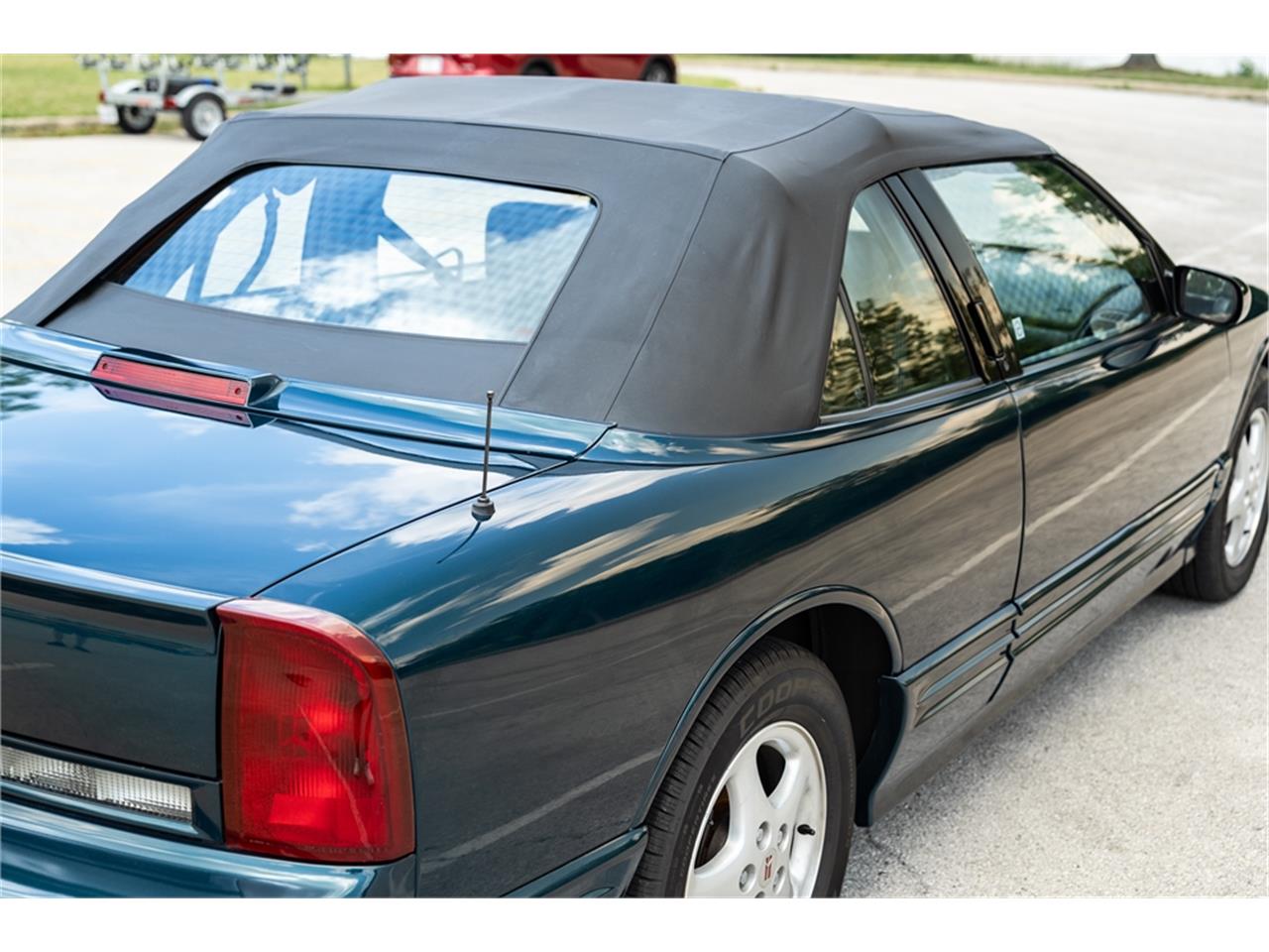 Oldsmobile-Cutlass-1995-Dark-Teal-Metallic-Graphite-55