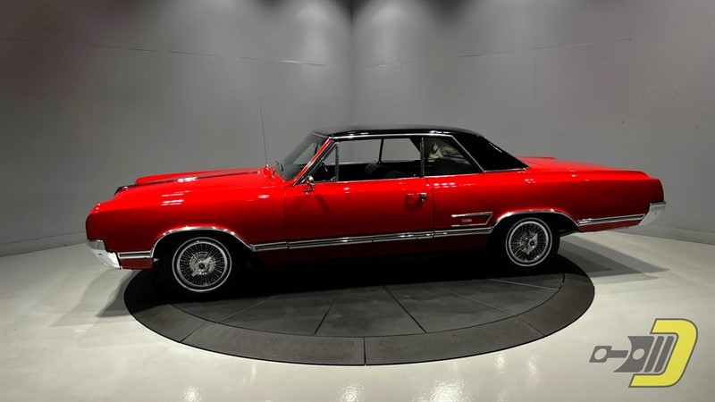 Oldsmobile-Cutlass-4-4-2-1965-Coupe-1