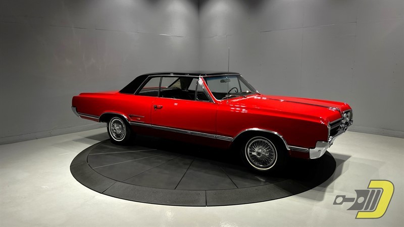 Oldsmobile-Cutlass-4-4-2-1965-Coupe-11