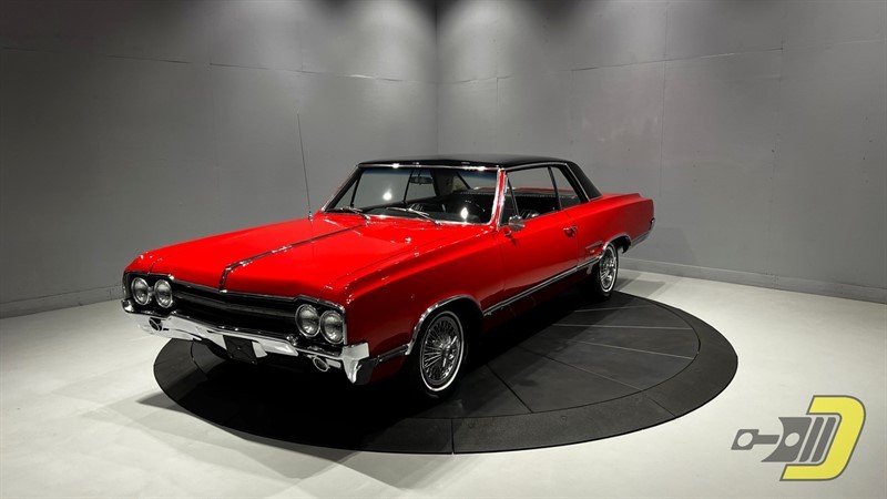 Oldsmobile-Cutlass-4-4-2-1965-Coupe-15
