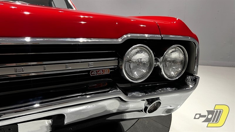 Oldsmobile-Cutlass-4-4-2-1965-Coupe-17
