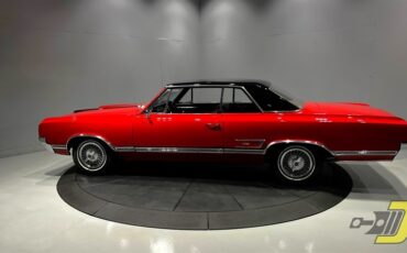 Oldsmobile-Cutlass-4-4-2-1965-Coupe-2