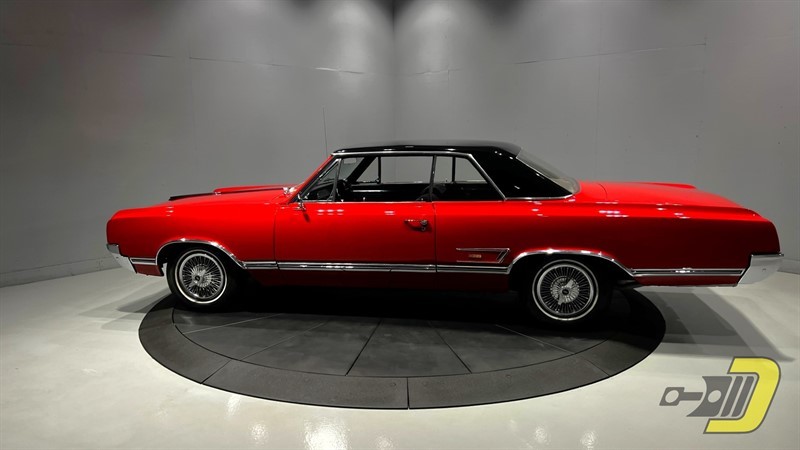 Oldsmobile-Cutlass-4-4-2-1965-Coupe-2