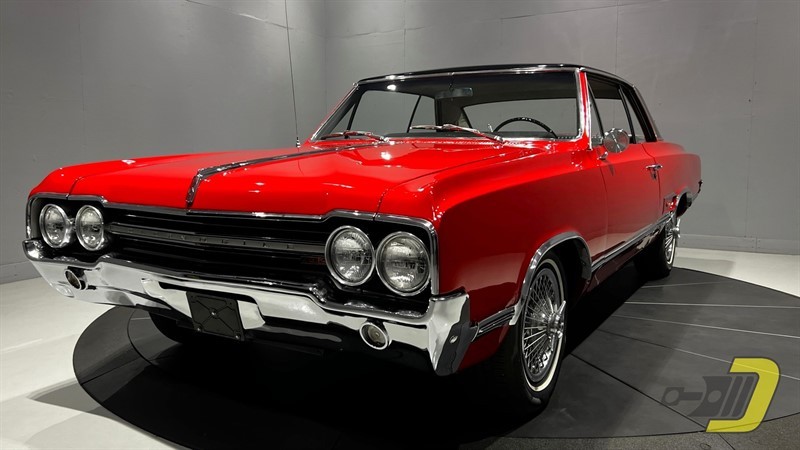Oldsmobile-Cutlass-4-4-2-1965-Coupe-23