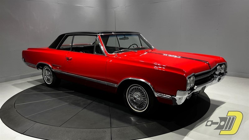 Oldsmobile-Cutlass-4-4-2-1965-Coupe-29