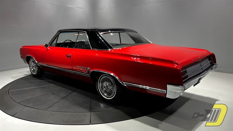 Oldsmobile-Cutlass-4-4-2-1965-Coupe-30
