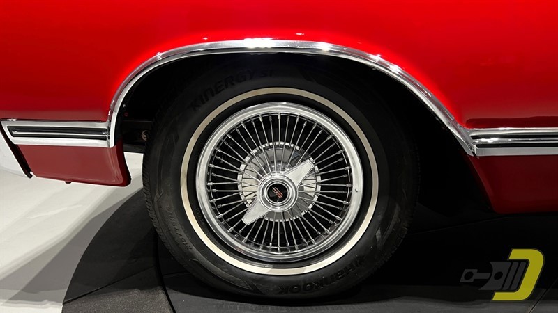 Oldsmobile-Cutlass-4-4-2-1965-Coupe-33