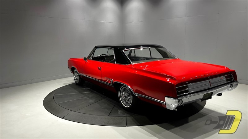 Oldsmobile-Cutlass-4-4-2-1965-Coupe-4