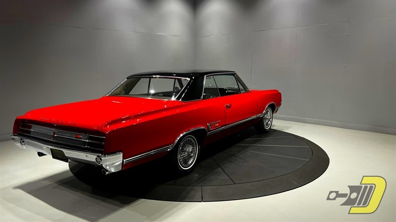 Oldsmobile-Cutlass-4-4-2-1965-Coupe-7