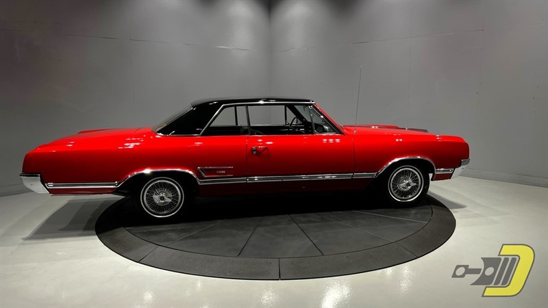 Oldsmobile-Cutlass-4-4-2-1965-Coupe-9