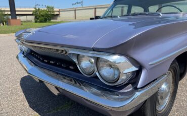 Oldsmobile-Cutlass-F85-1961-Sedan-17