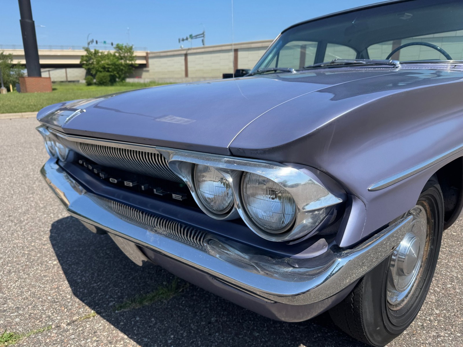 Oldsmobile-Cutlass-F85-1961-Sedan-17