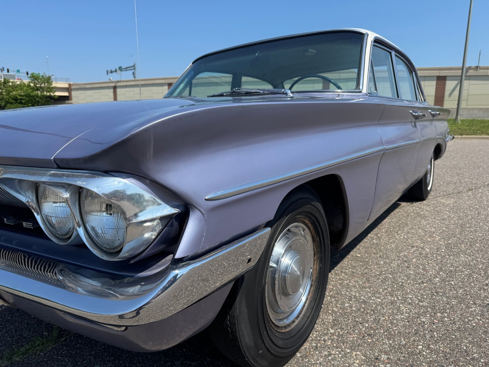 Oldsmobile-Cutlass-F85-1961-Sedan-18