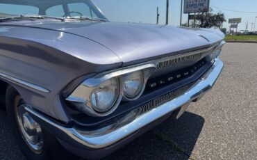 Oldsmobile-Cutlass-F85-1961-Sedan-21