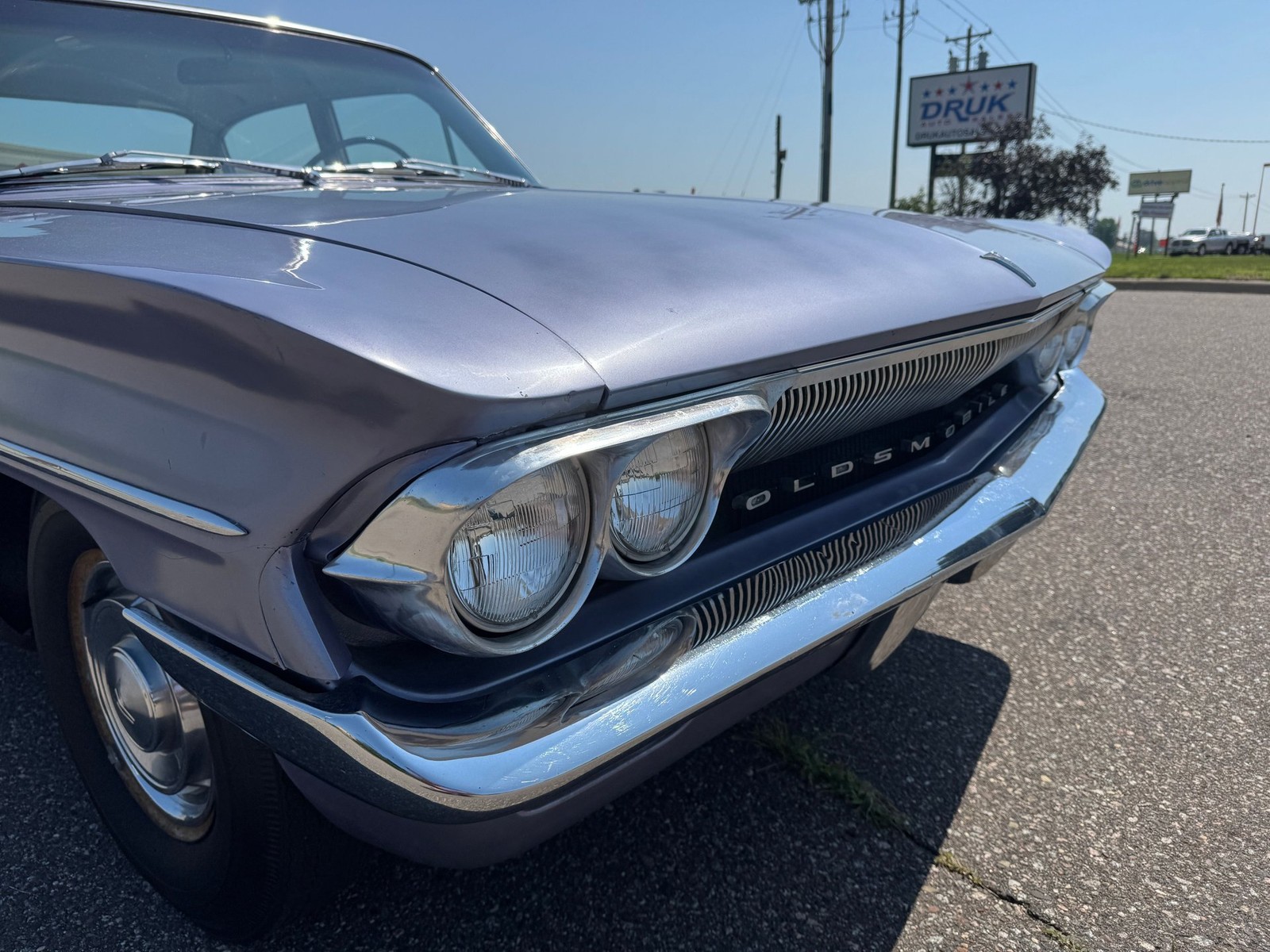 Oldsmobile-Cutlass-F85-1961-Sedan-21
