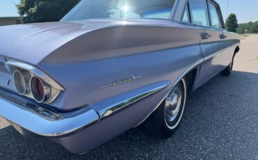 Oldsmobile-Cutlass-F85-1961-Sedan-26