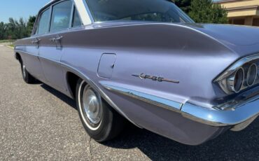 Oldsmobile-Cutlass-F85-1961-Sedan-30