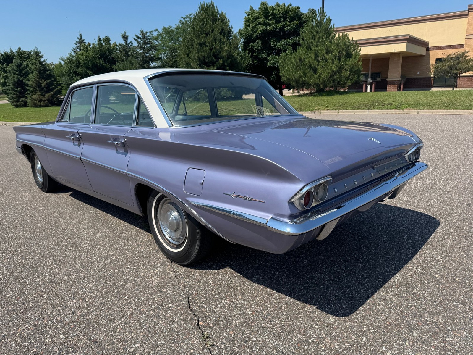 Oldsmobile-Cutlass-F85-1961-Sedan-5