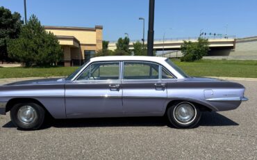 Oldsmobile-Cutlass-F85-1961-Sedan-6