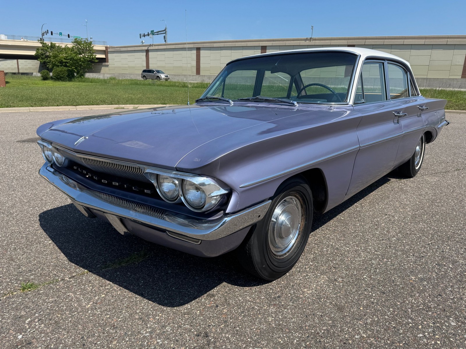 Oldsmobile-Cutlass-F85-1961-Sedan-7